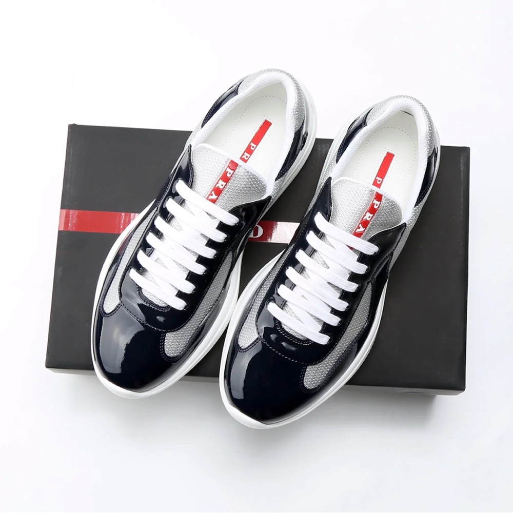 Prada‘s - Picture 2 of 2